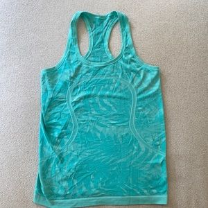 LULULEMON GREEN TANK